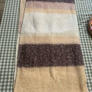 Chic Multicolor Striped Scarf